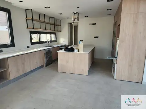 Casa en Venta en Terralagos, USD 750.000