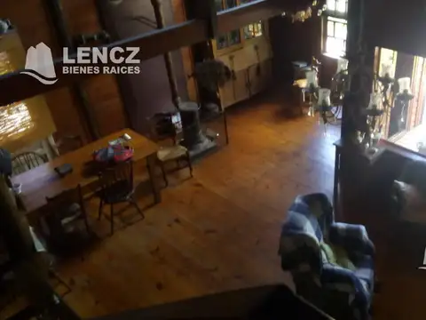 Casa 5 ambientes con 4 baños