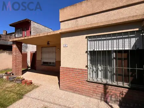 vendo Casa  Moreno norte metros de ruta 23 y 25