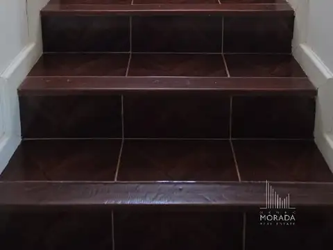 Casa en Alquiler con 3 cocheras