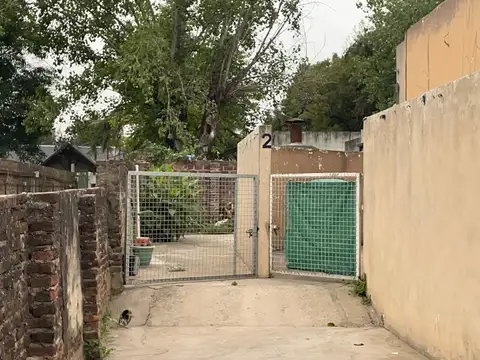 complejo de 3 departamentos en venta en lujan saavedra 814