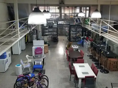 Venta de Local Comercial, Cruce Fcio, Varela, Av. Calchaqui