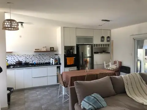 Casa en Alquiler en Villa Catalina, $ 1.200.000