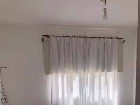 Casa en Alquiler con 1 cochera