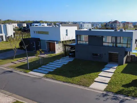 Casa en Venta de 4 dormitorios