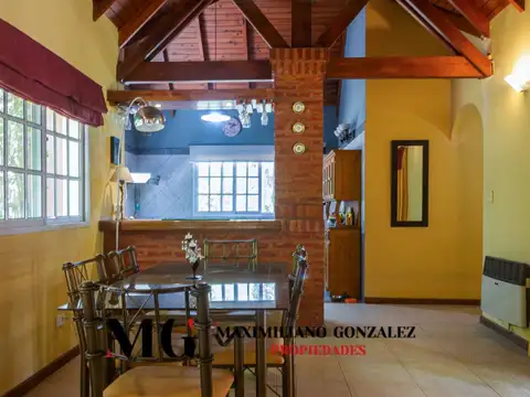 Casa 5 ambientes con 2 baños