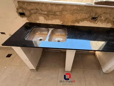 Casa 3 ambientes con 2 baños