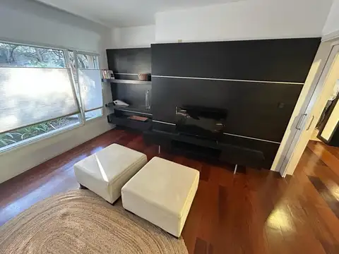 Casa en Venta con 5 cocheras