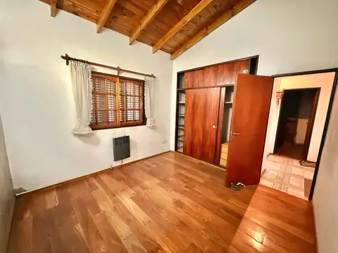 VENTA CASA 6 AMBIENTES A REFACCIONAR- SAAVEDRA