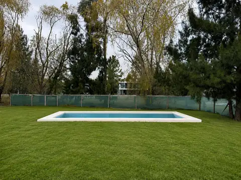 Miralagos Club de Campo Ruta 2 km 65 253 (1900), La Plata, Buenos Aires, Argentina 200