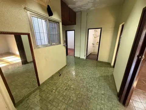 Depto Tipo Casa en Venta 50 años