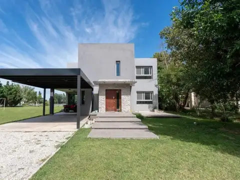 Casa en Venta en Oliveros, USD 290.000
