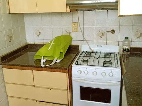 DEPARTAMENTO 2 AMBIENTES. PASAJE PEDRO DE MENDOZA 489, PISO 2º POR ESCALERA, AVELLANEDA.