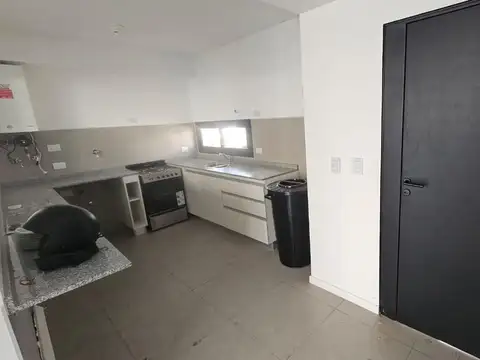 Casa en Alquiler en Miradores De Manantiales, $ 1.700.000