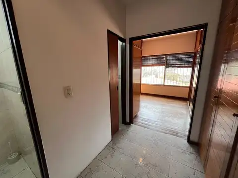 Venta casa sobre lote propio en Villa Dominico