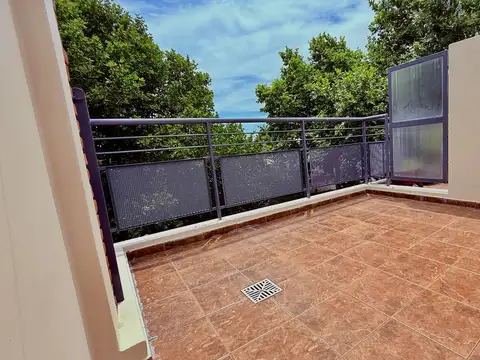 Depto Tipo Casa en Venta 15 años
