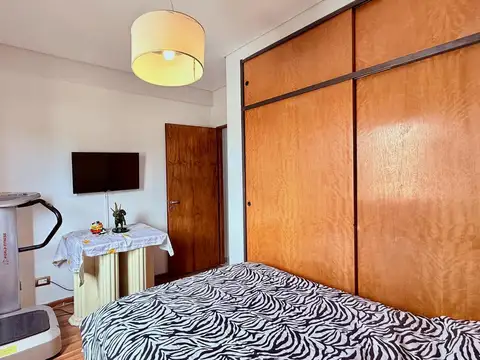 Venta PH Triplex 3 ambientes cochera terraza Pompeya