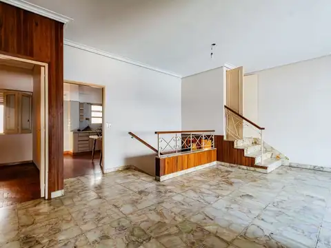 Depto Tipo Casa en Venta de 5 dormitorios