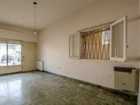 Depto Tipo Casa en Venta 56 años