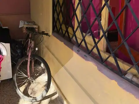 Depto Tipo Casa 4 ambientes con 2 baños