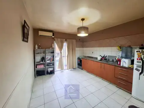 Depto Tipo Casa en Venta en Ituzaingo Sur, USD 120.000