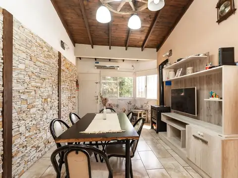 Casa en Venta en Billinghurst, USD 220.000