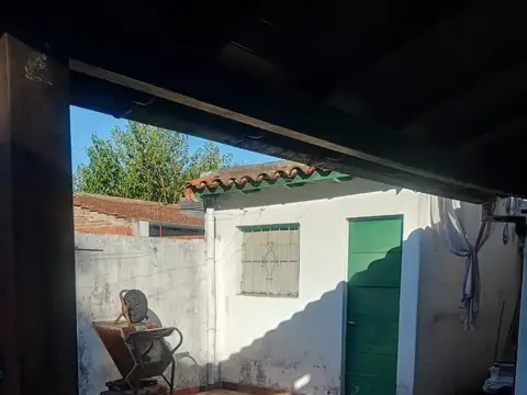 Depto Tipo Casa en Venta en Vicealmirante Montes, USD 55.000