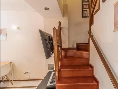 Depto Tipo Casa en Venta con 1 cocheras