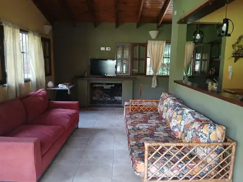 Casa 5 ambientes con 3 baños