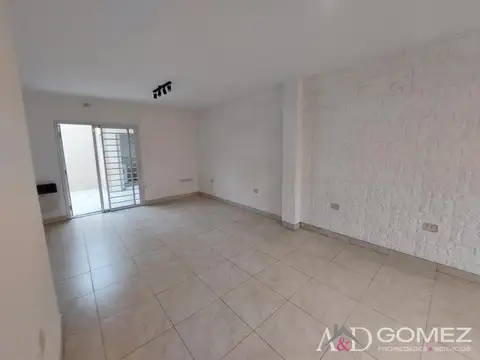 Depto Tipo Casa en Alquiler en Villa Ballester, $ 1.700.000