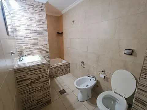 Depto Tipo Casa en Alquiler de 2 dormitorios