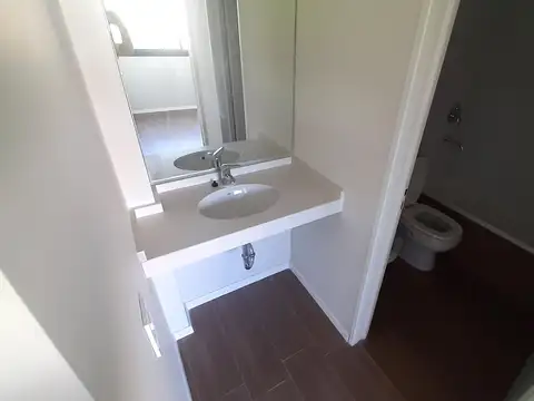 Ayacucho 2000, Piso 4