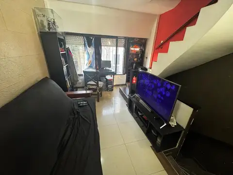 Depto Tipo Casa en Venta 45 años