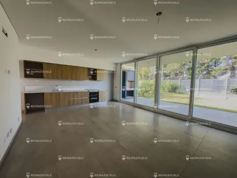 Casa en Venta en Luciérnagas Pilar, USD 295.000