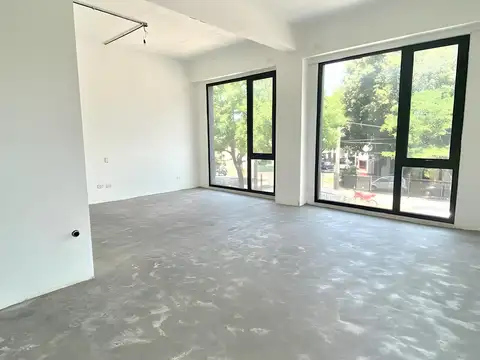 Colombia al 200, oficina 260 M2 con cocheras.