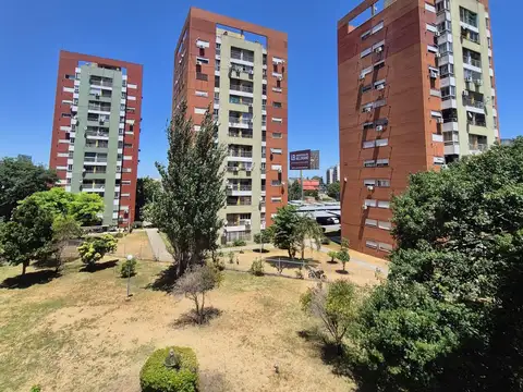 Excelente departamento 3 ambientes con cochera en venta en Ciudad Madero