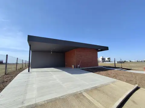 Casa en Alquiler de 3 dormitorios