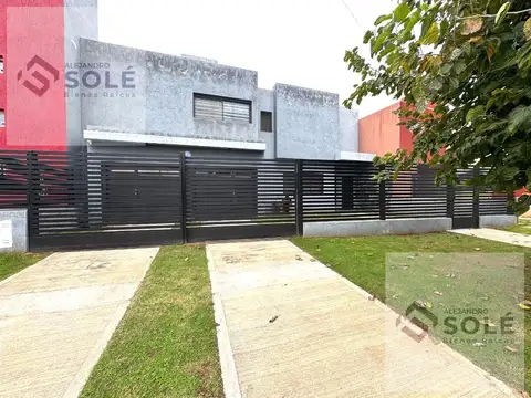 Casa En Venta En Barrio Con Seguridad 24 hs - 3 Dormitorios - 240 m2
