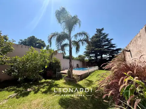 Casa en venta en Escobar centro - con parque y pileta - ID 5941