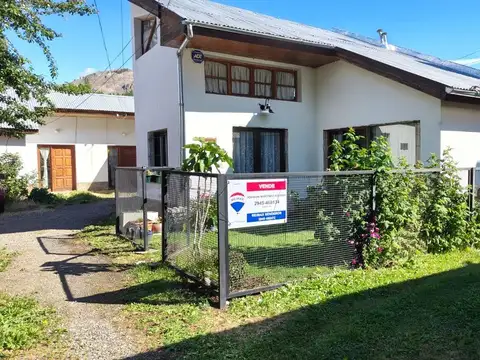 Acogedora Casa 1 dorm.  Av. Alvear -Centro Esquel