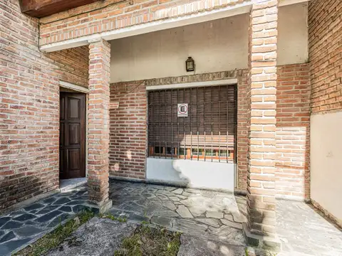 Av. 32 e/ 20 y 21 100