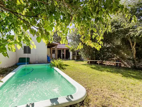 LOTE 300m2 - 2 DORM. JARDIN Y PISCINA