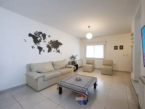 Depto Tipo Casa en Venta con 1 cocheras