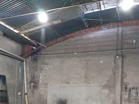 Av. Hipolito Yrigoyen 300
