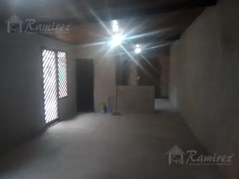 Casa 2 ambientes con 2 baños