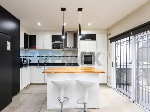 Casa 4 ambientes con 3 baños