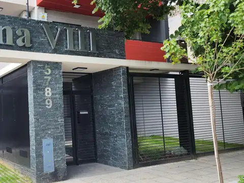 DEPARTAMENTO DE 2 AMBIENTES CON COCHERA