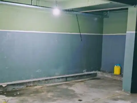 COCHERA, EXCELENTE UBICACIÓN, SOBRE AV. BELGRANO 2900