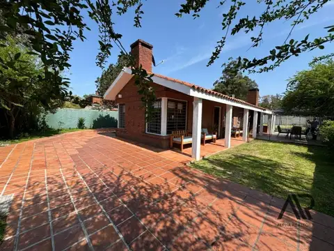 Venta Casa Tres Dormitorios Mas  Apartamento En Gran Terreno Colon Usd 260.000