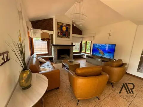 Venta Casa Tres Dormitorios Mas  Apartamento En Gran Terreno Colon Usd 280.000